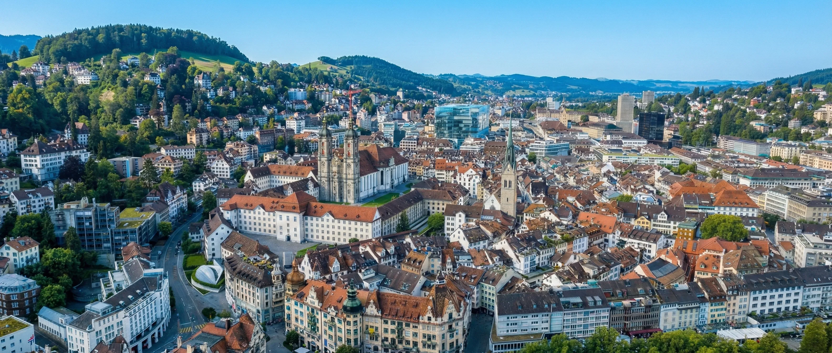 Stadtansicht von St. Gallen bei Dämmerung